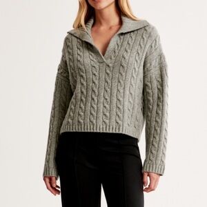 Abercrombie & Fitch Sweater